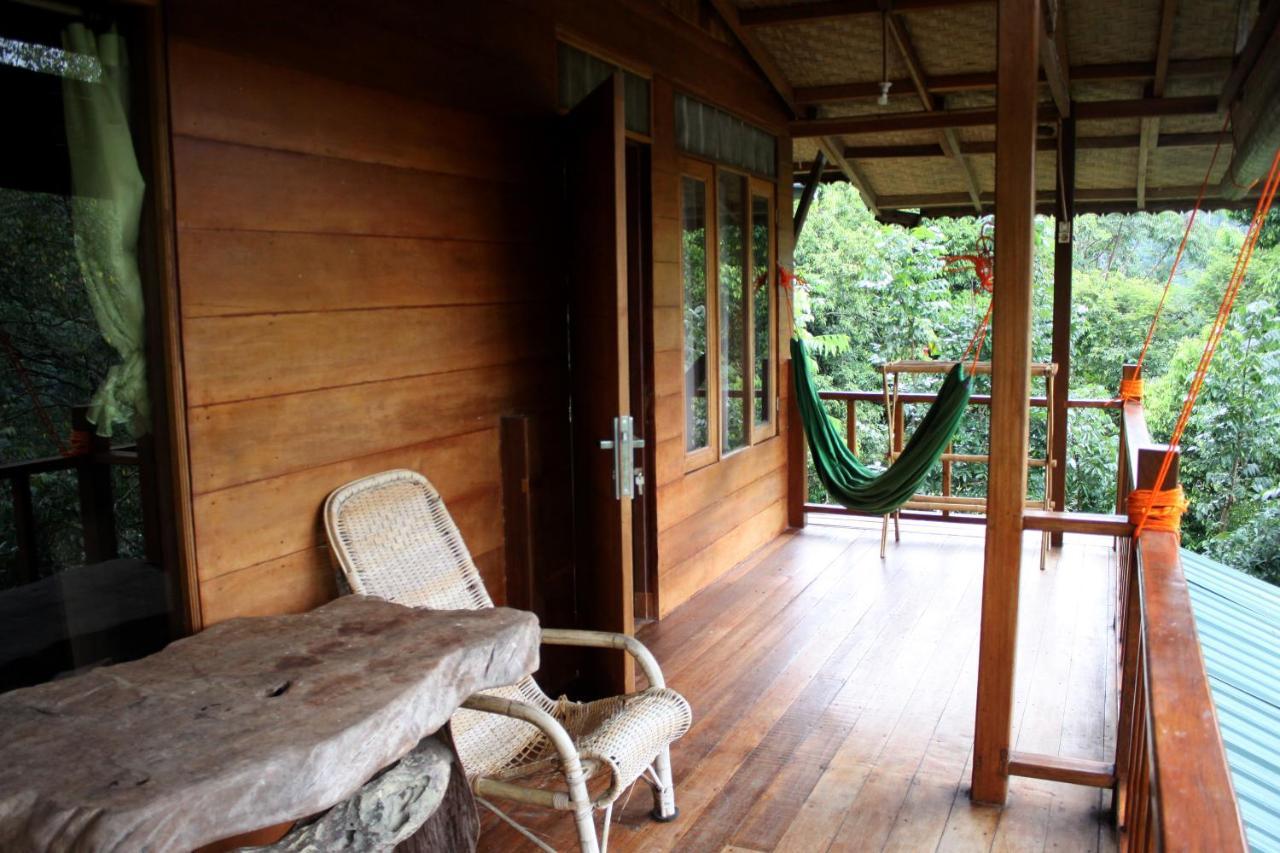 On The Rocks Bungalows, Restaurant And Jungle Trekking Tours بوكيت لاوانج المظهر الخارجي الصورة