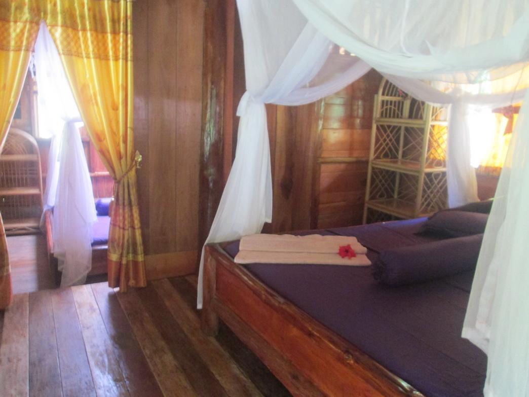 On The Rocks Bungalows, Restaurant And Jungle Trekking Tours بوكيت لاوانج المظهر الخارجي الصورة